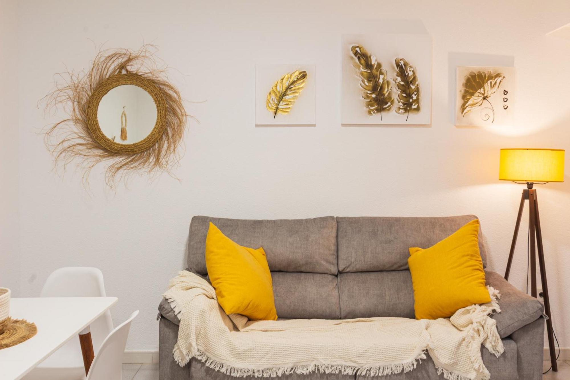 Menabrea Holiday House Near The Beach And Airport Santa Pola Extérieur photo